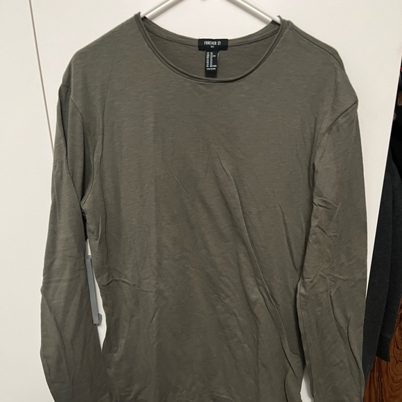 Forever 21 long sleeve longline t shirt - Picture 1 of 4